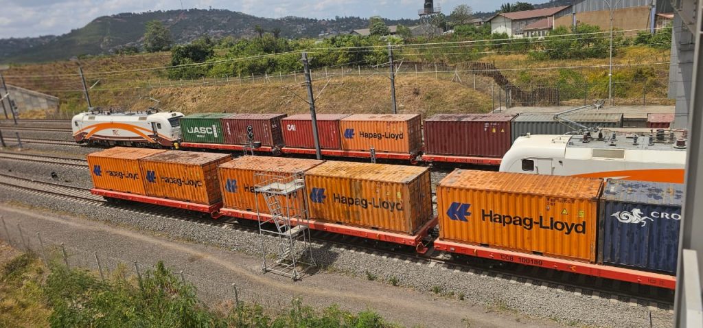 The government of Tanzania opens new chapter with container transport on standard gauge railway