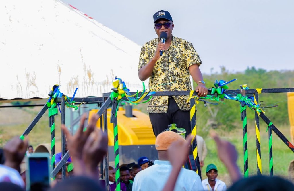 Mavunde launches Geita tour with inspection of 40bn/- water project, youth mineral processing plant